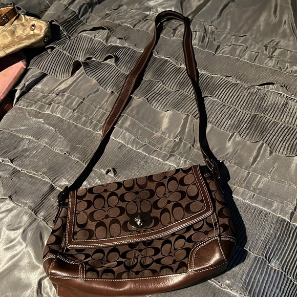 Coach Leather & Canvas Adjustable Strap Shoulder Bag - Picture 3 of 9